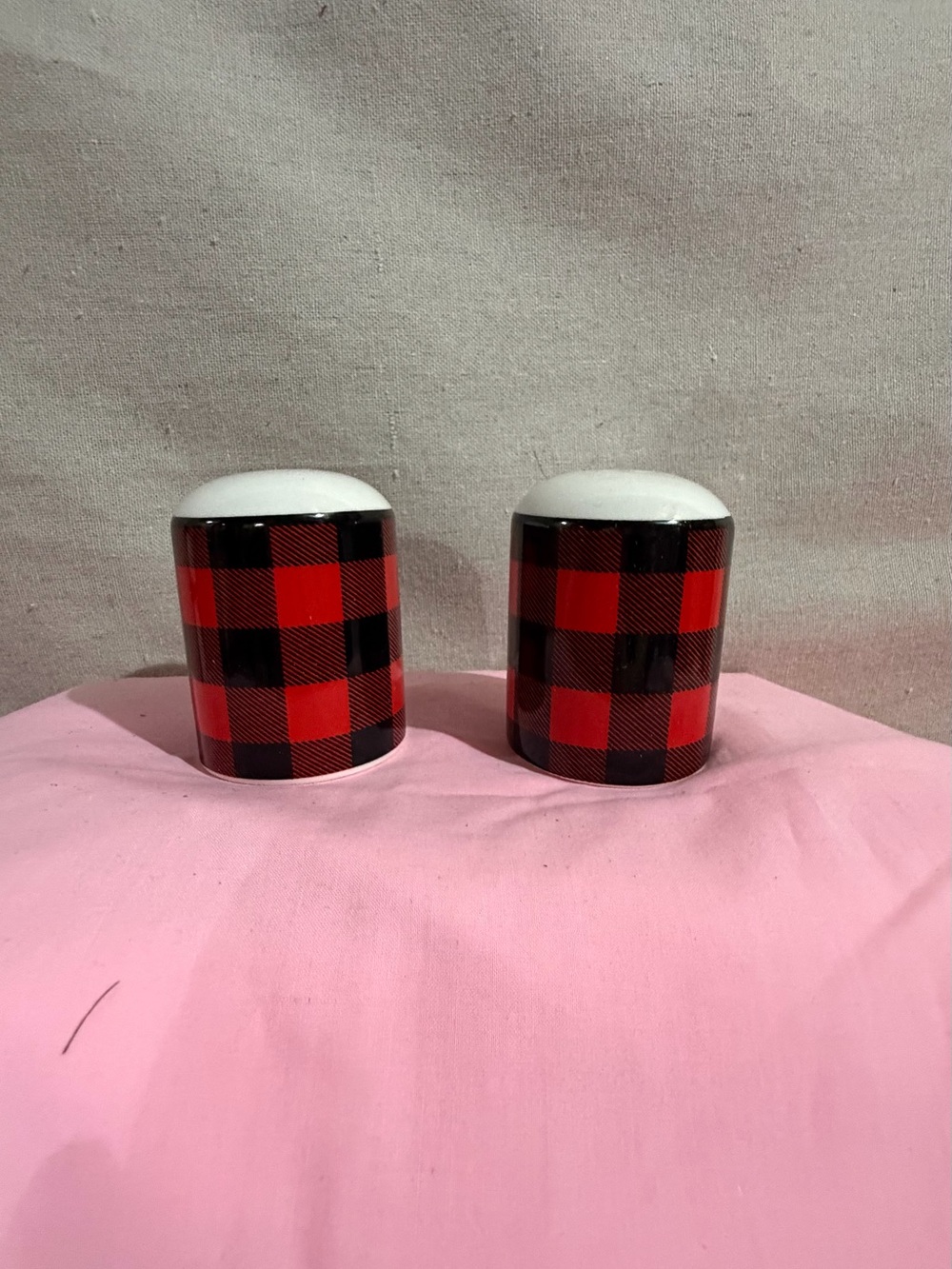 Buffalo Plaid Red & Black Ceramic Salt and Pepper Shakers - Brand: